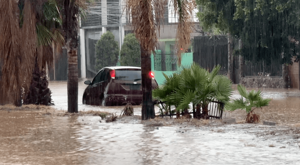 Tormenta Rachel Deja 25 Colonias sin Luz y Vialidades Inundadas en Ensenada, BC