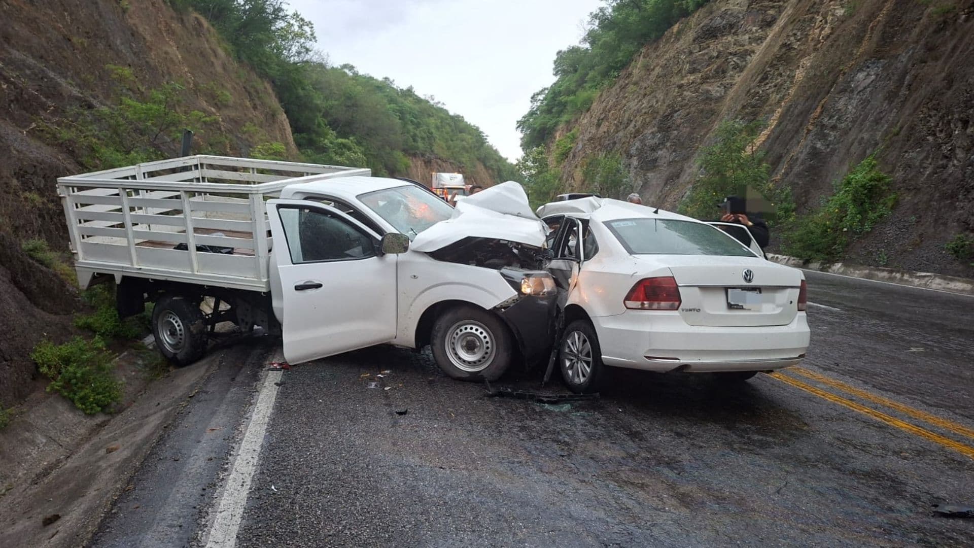 Accidente múltiple en la Carretera Federal 85