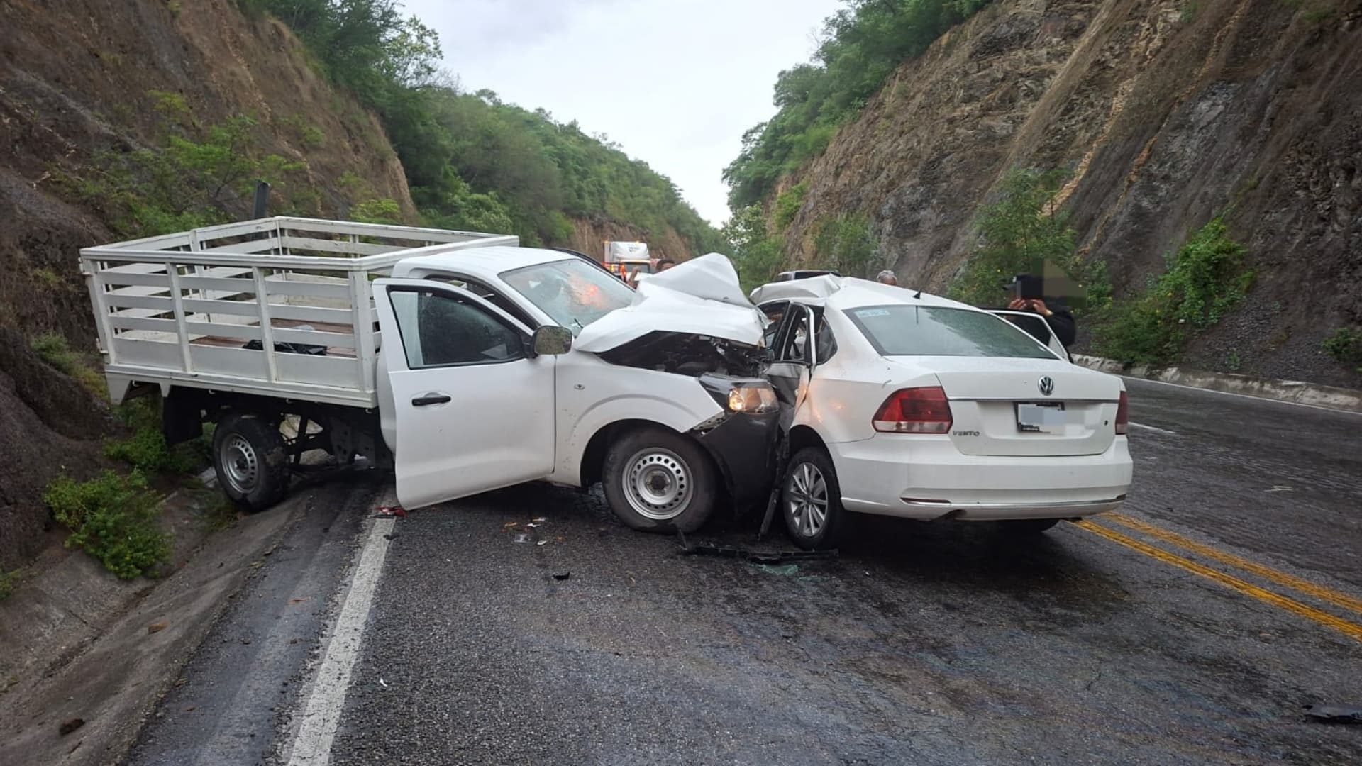 Accidente múltiple en la Carretera Federal 85