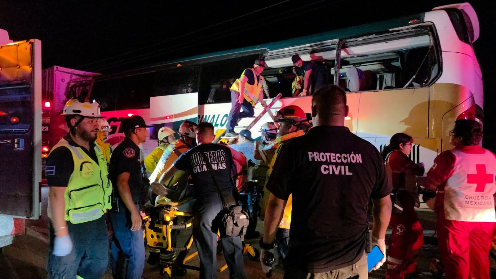Choque de Camión de Pasajeros Deja Un Muerto y 37 Lesionados en Carretera Ciudad Obregón-Guaymas