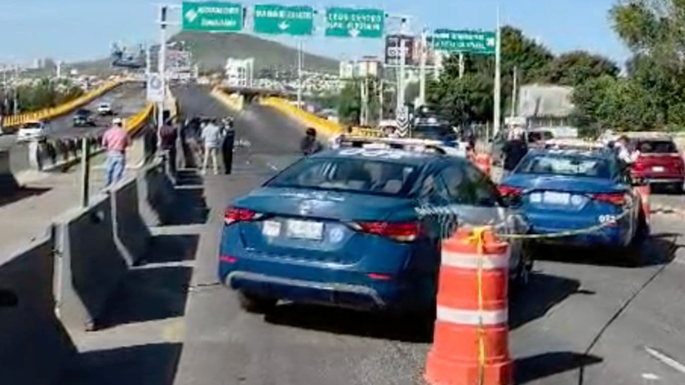 Ciclista Muere Atropellado en el Distribuidor Vial Benito Juárez en León, Guanajuato.