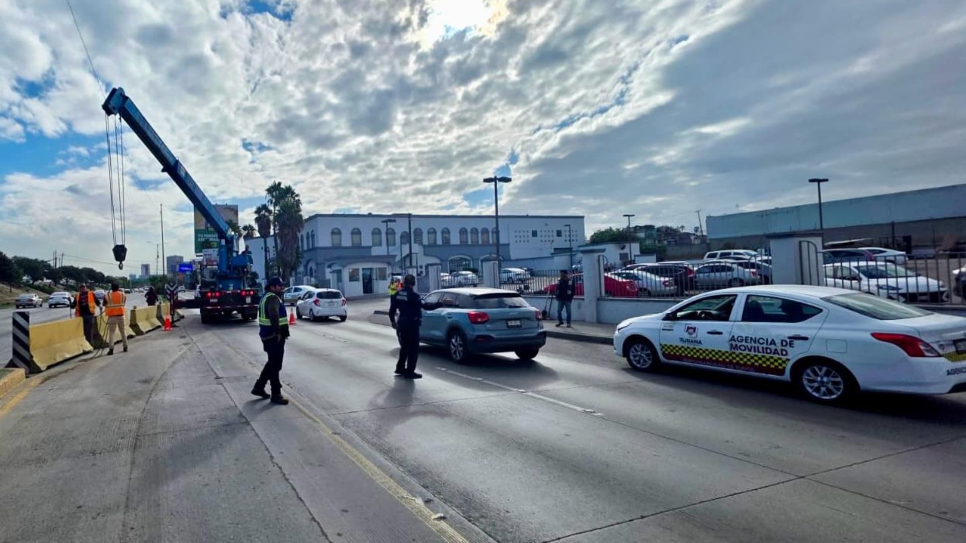 Cierran Tramo de Vía Rápida Poniente en Tijuana por Reparaciones tras Vandalismo