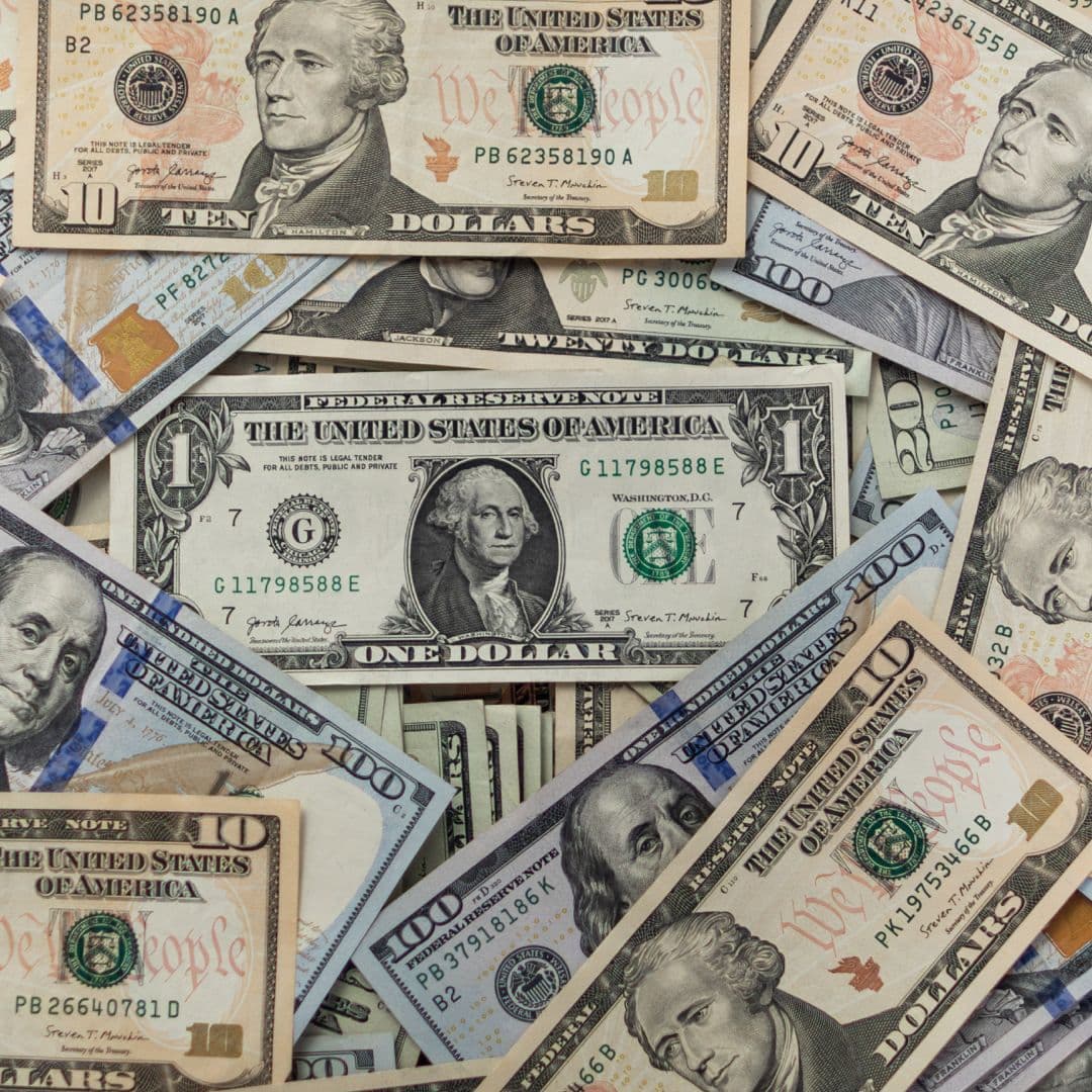 Peso Mexicano Tiene su Peor Caída Semanal desde Marzo; Así Cerró frente al Dólar