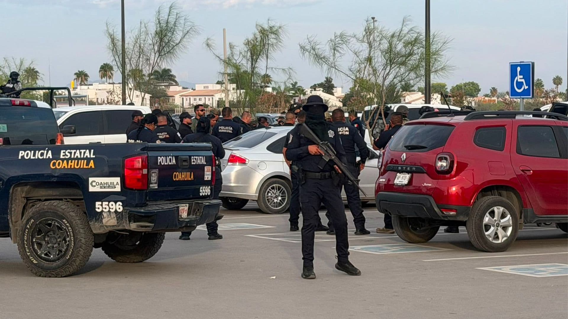 El alcalde de Torreón Miguel Riquelme, confirmó la detención de 18 personas durante la tarde de este 7 de agosto del 2026