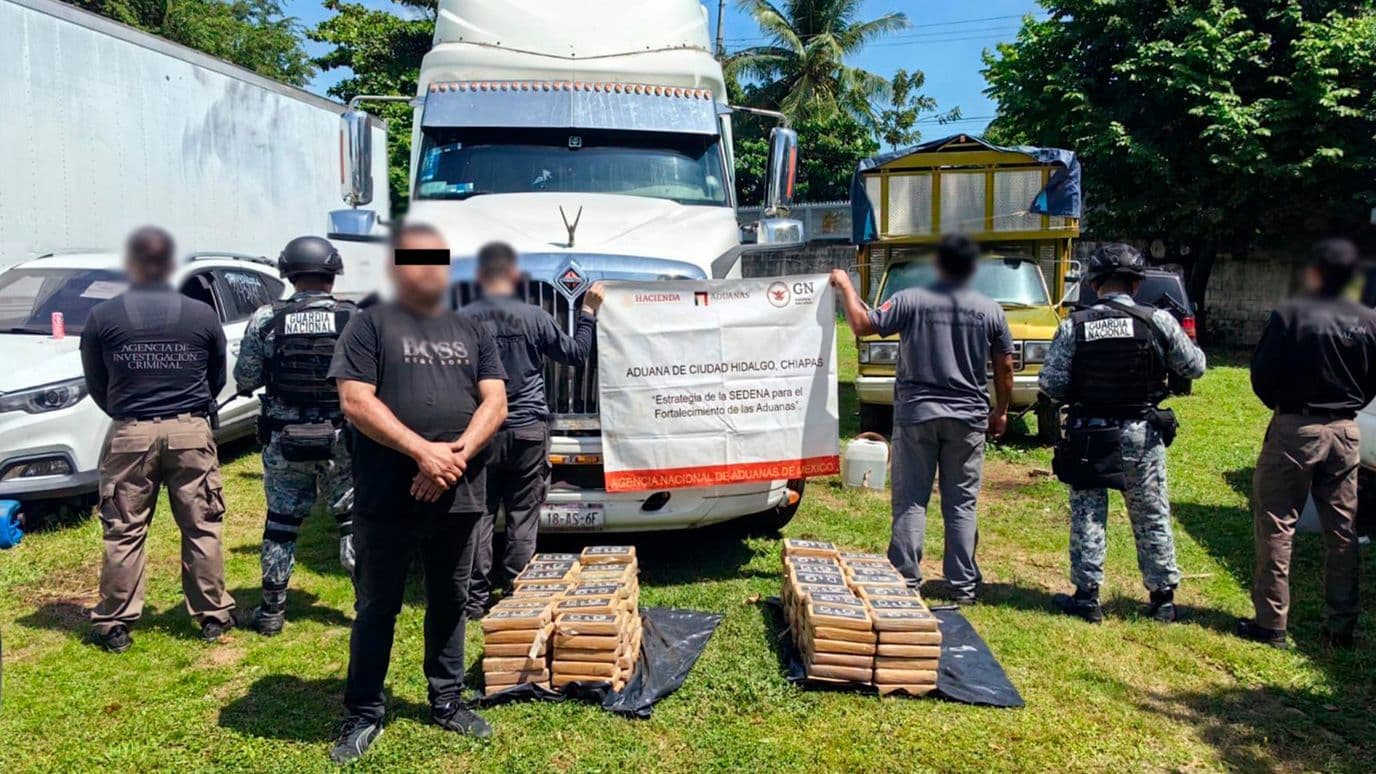 Aseguran 171 Kilos de Cocaína Ocultos en Tanques de Combustible de Tractocamión en Chiapas