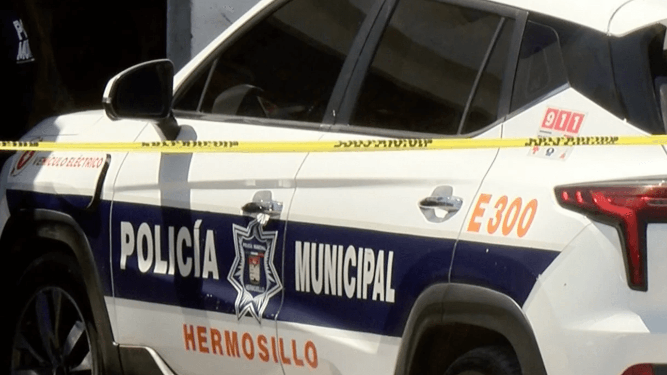 Hombre Detenido por Presuntamente Amenazar con un Arma a su Madre en Hermosillo