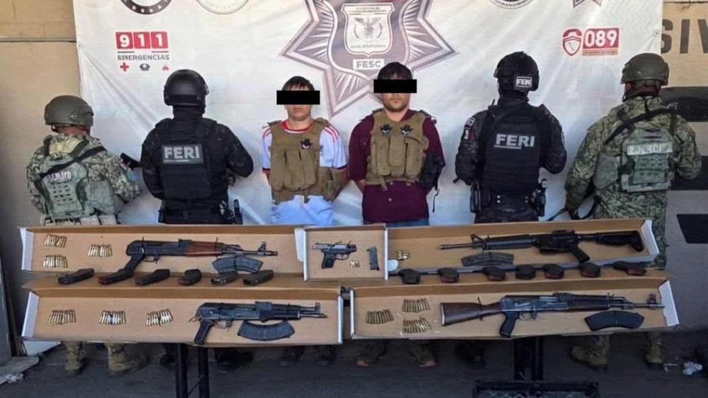 Detienen a Dos Personas con Armamento y un Vehículo Robado en Tecate, BC