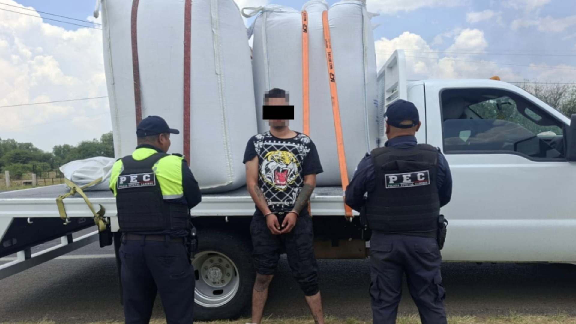 Los tripulantes fueron detenidos.
