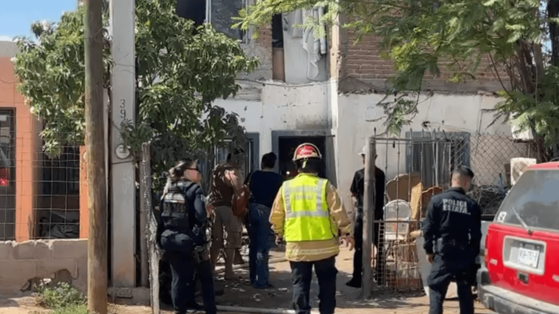 Vivienda se Incendia por Aparente Corto Circuito en la Colonia Solidaridad de Hermosillo