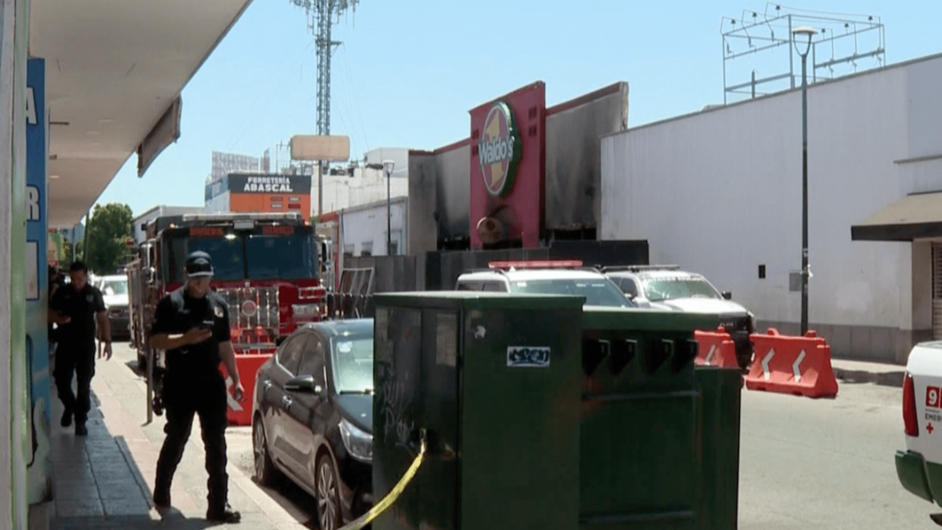 Retiran Transformador de Waldo´s Incendiado en el Centro de Hermosillo, Sonora