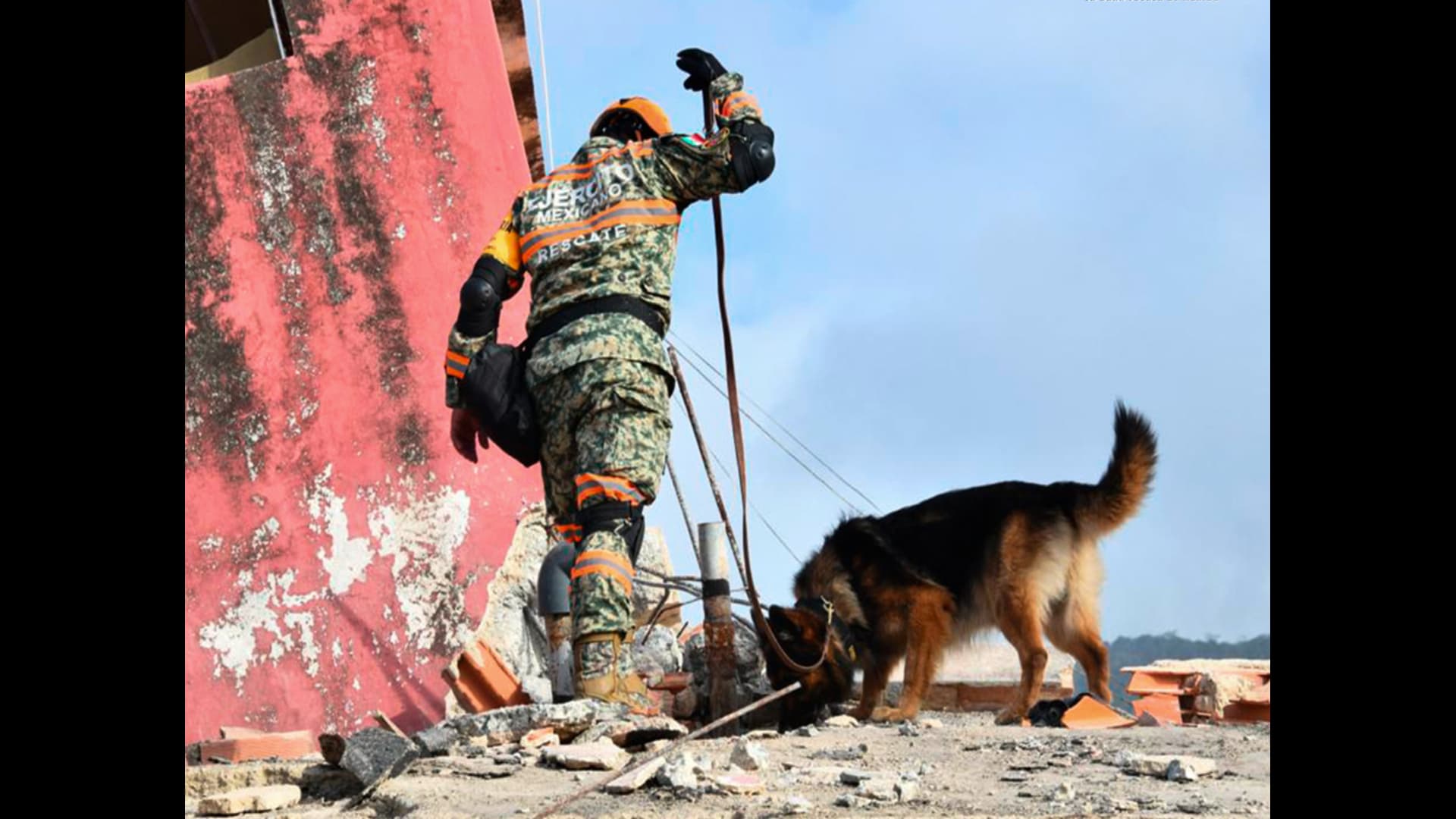Integrantes del Ejército, la Fuerza   Aérea y la Guardia Nacional, desplegados en Ayuda Humanitaria en Venezuela, conformaron   el agrupamiento “Yumare”. Foto: Gobierno de México