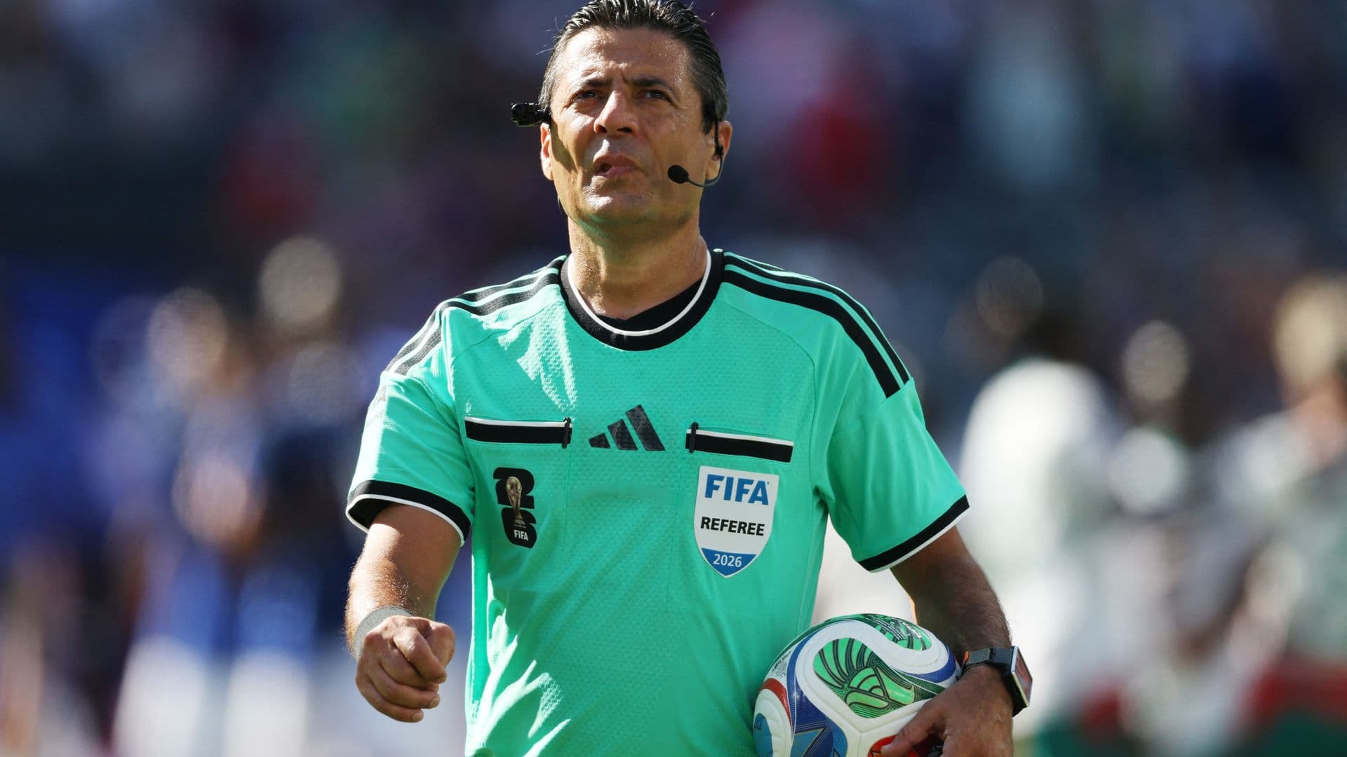 El árbitro Alireza Faghani. Foto: Reuters