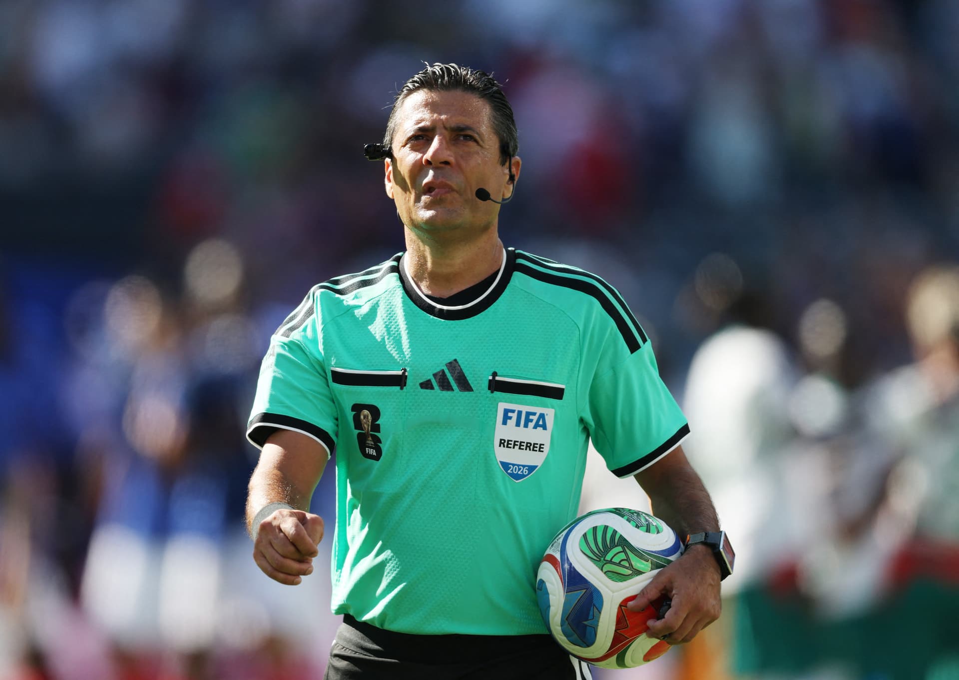 El árbitro Alireza Faghani. Foto: Reuters