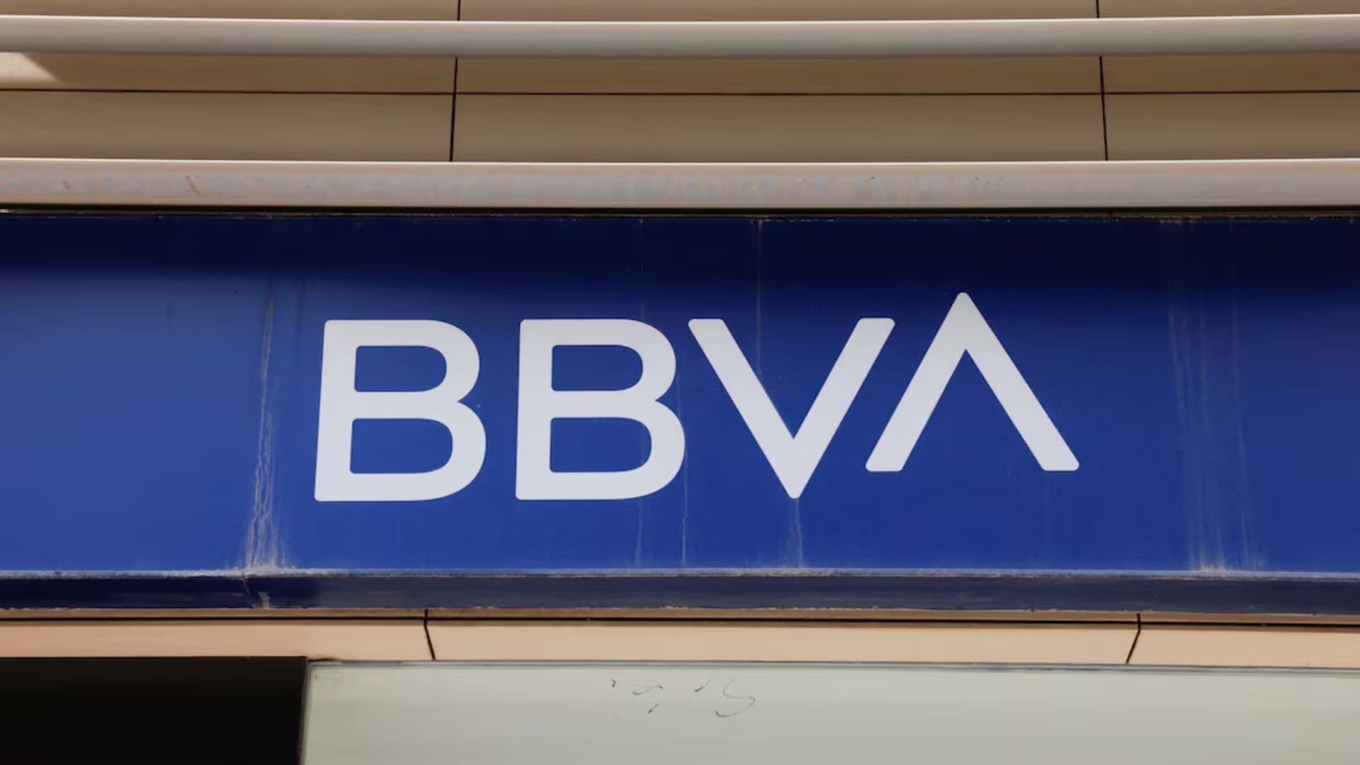 Este Es el Horario de los Cajeros Automáticos de BBVA México tras Ajuste en Sucursales