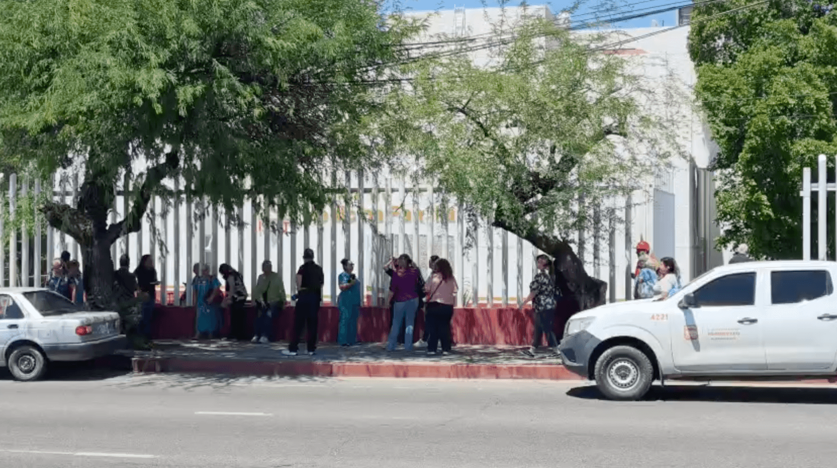 Se Activa Alarma de Incendios y Desalojan a 86 Personas en del ISSSTE en Hermosillo, Sonora