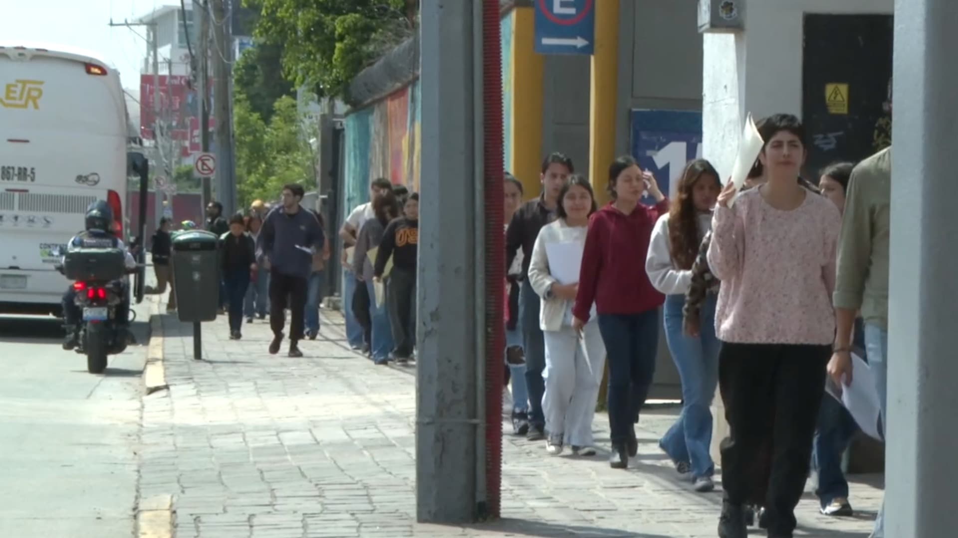 Hoy empieza a las 9:00 de la mañana el primer turno para la aplicación del examen.