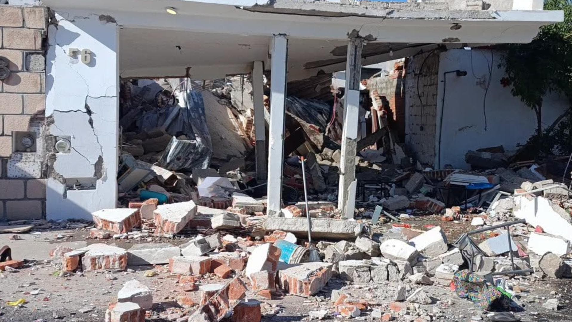 Explosión de Cilindros de Gas Deja Cuatro Heridos en Prados del Rosario en San José Iturbide