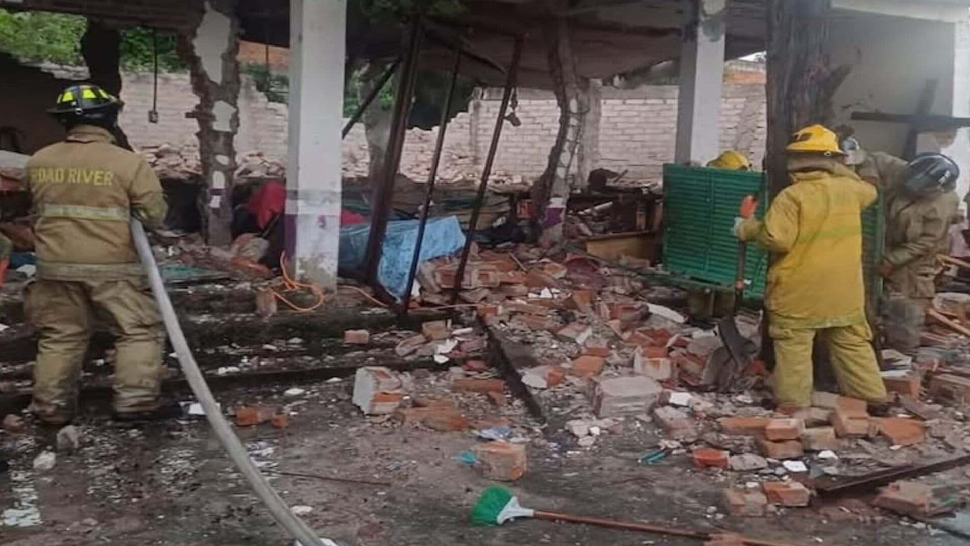 Rayo Cae en Pirotecnia Almacenada y Causa Explosión que Destruyó un Templo en Acámbaro