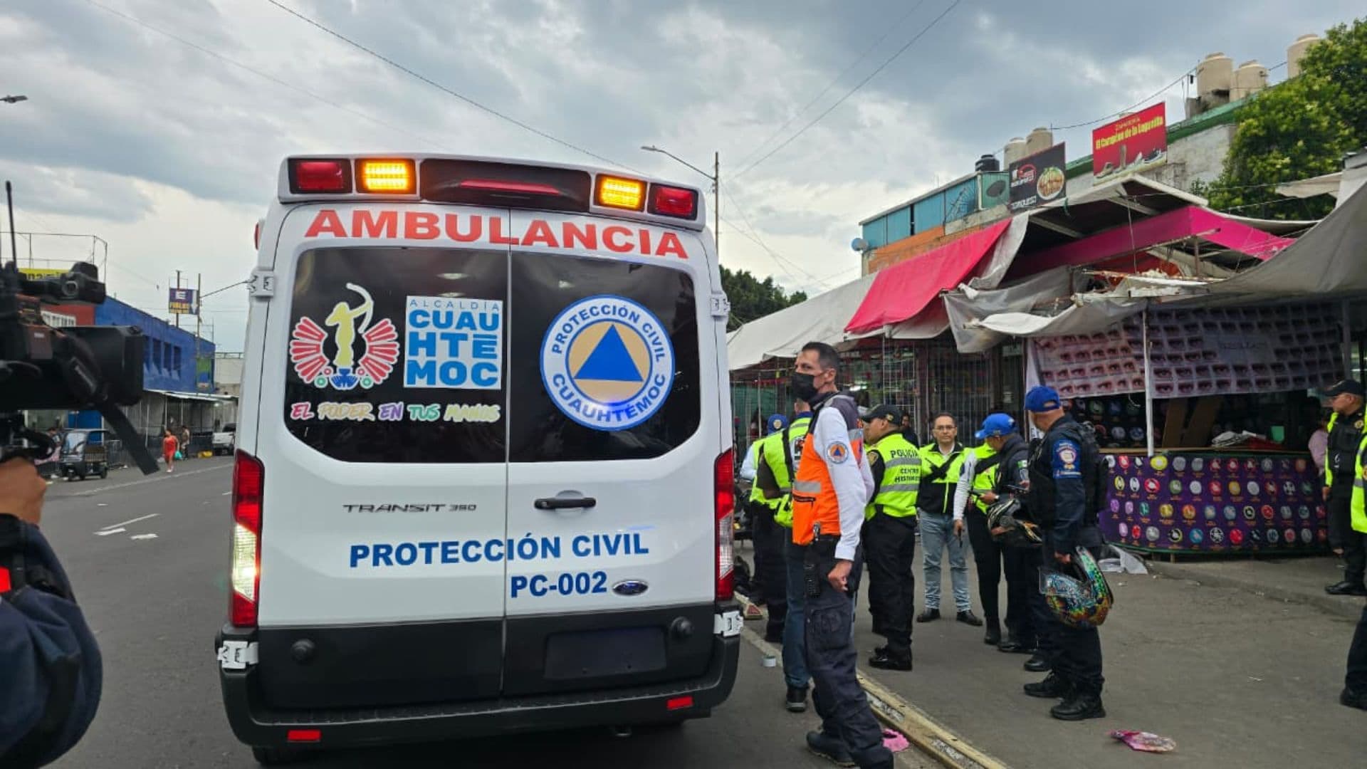 Hieren a Hombre en la Espalda con Arma Blanca cerca del Metro Lagunilla, en CDMX