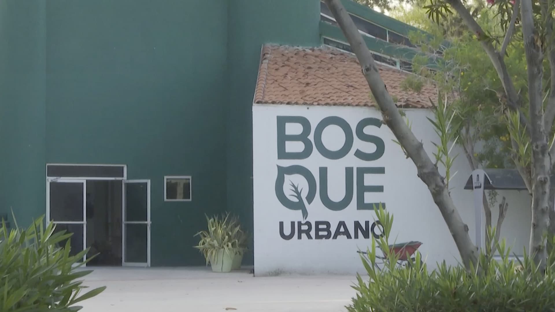 Familia Queda Atrapada Dentro de Bosque Urbano de Torreón