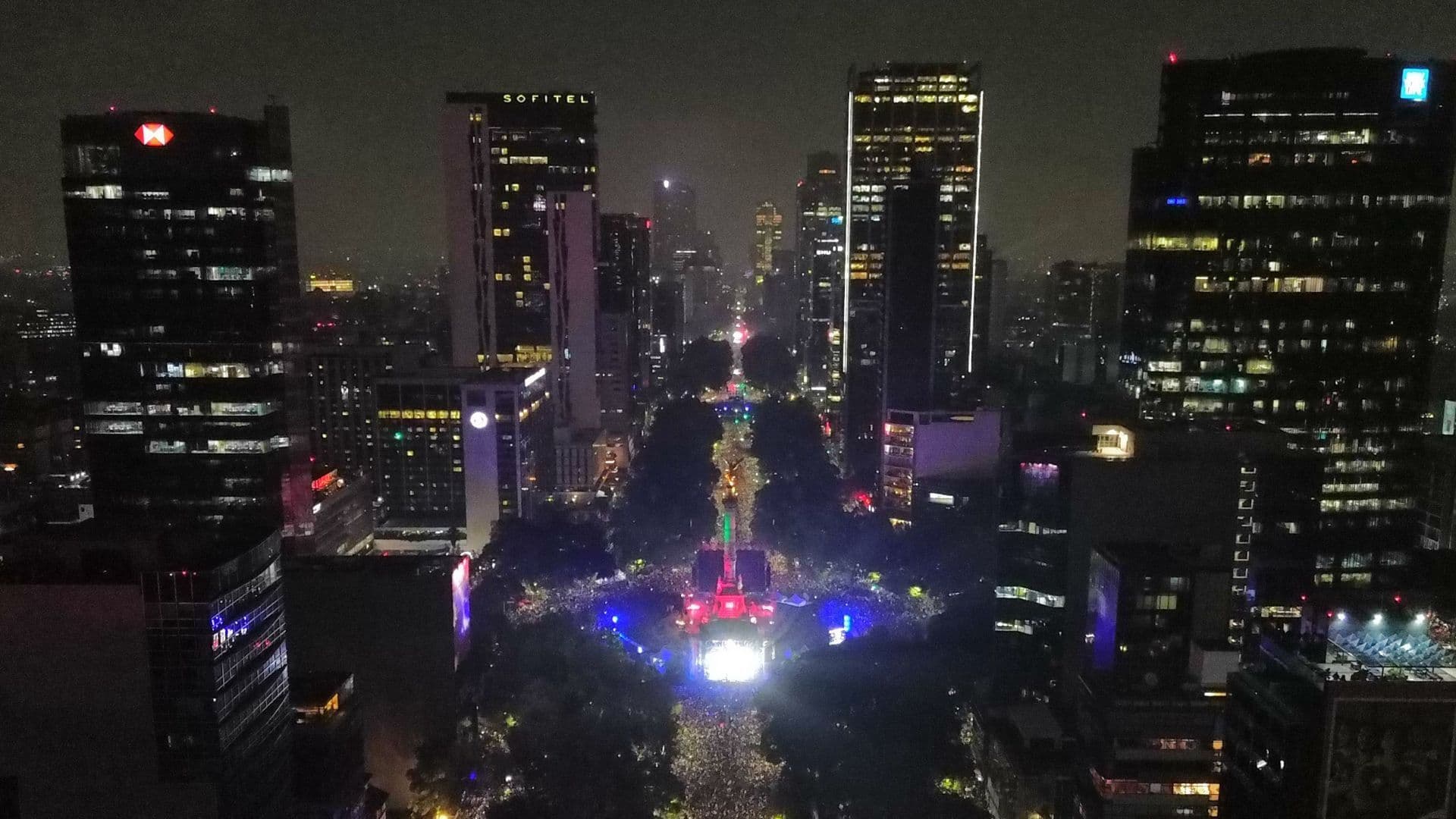 Festejos en el Ángel de la Independencia. Foto: Cuartoscuro