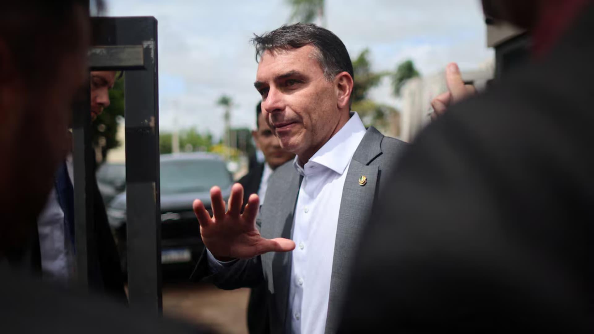 Así se Fugó Flávio Bolsonaro de Brasil a Estados Unidos: Cronología