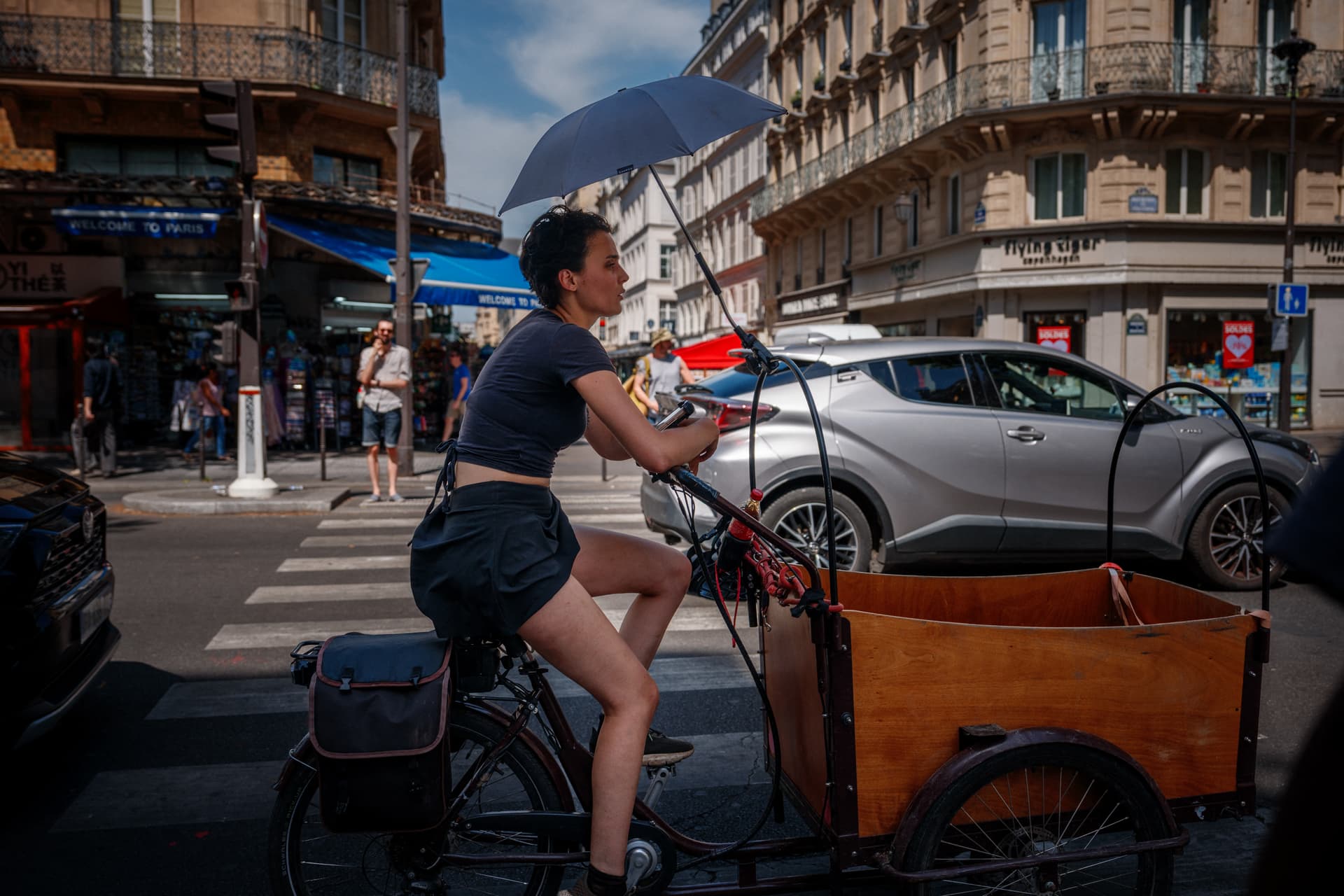 Muere Niño Encerrado en un Auto en Plena Ola de Calor en Francia
