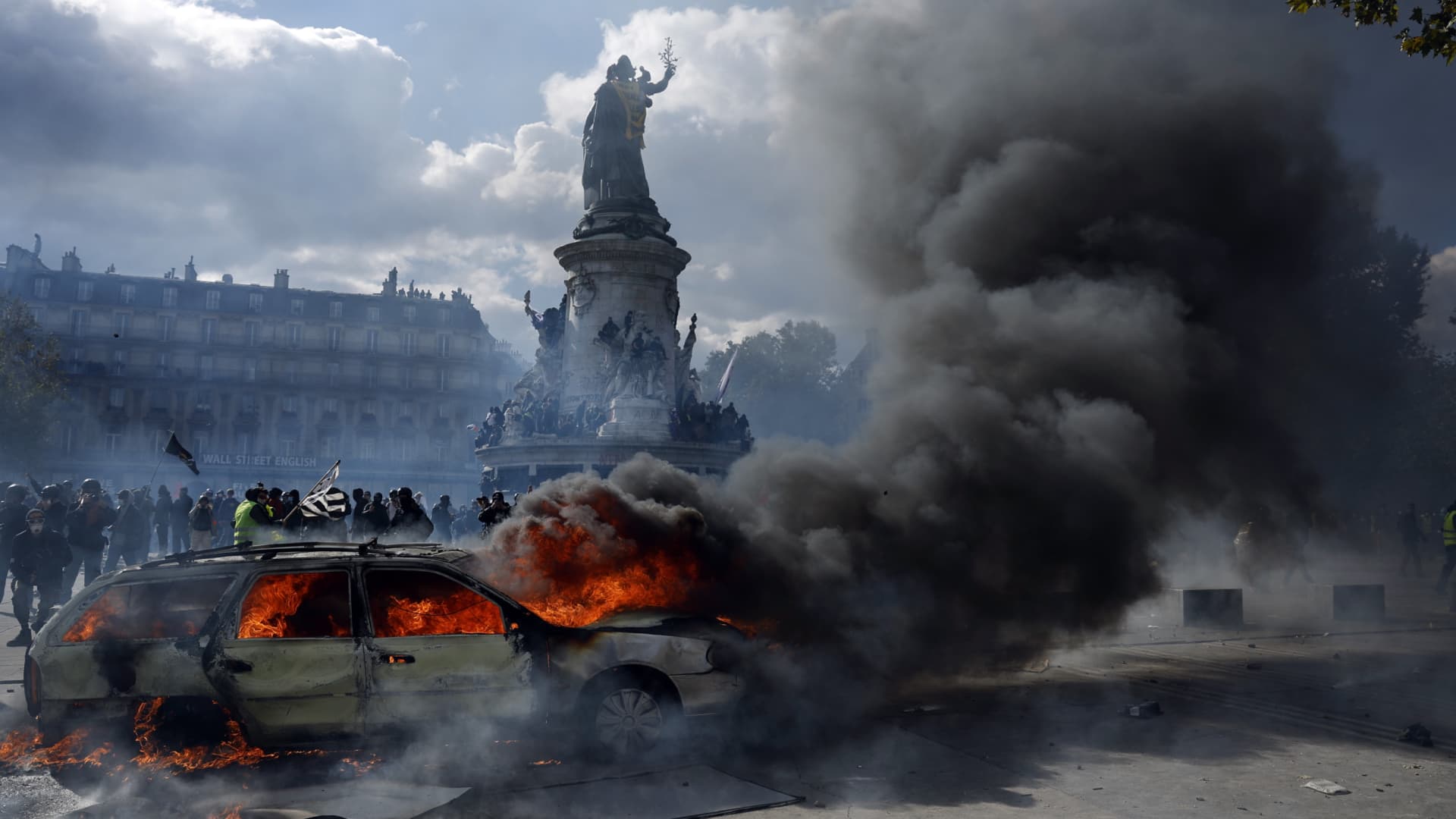 Toque de Queda en Francia; EUA Emite Alerta de Seguridad a sus Ciudadanos tras Disturbios