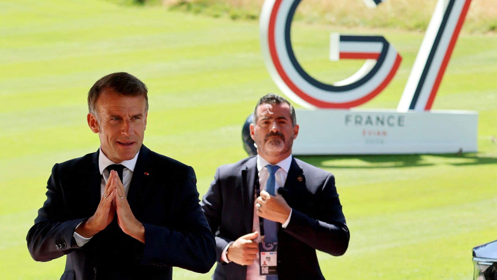G7