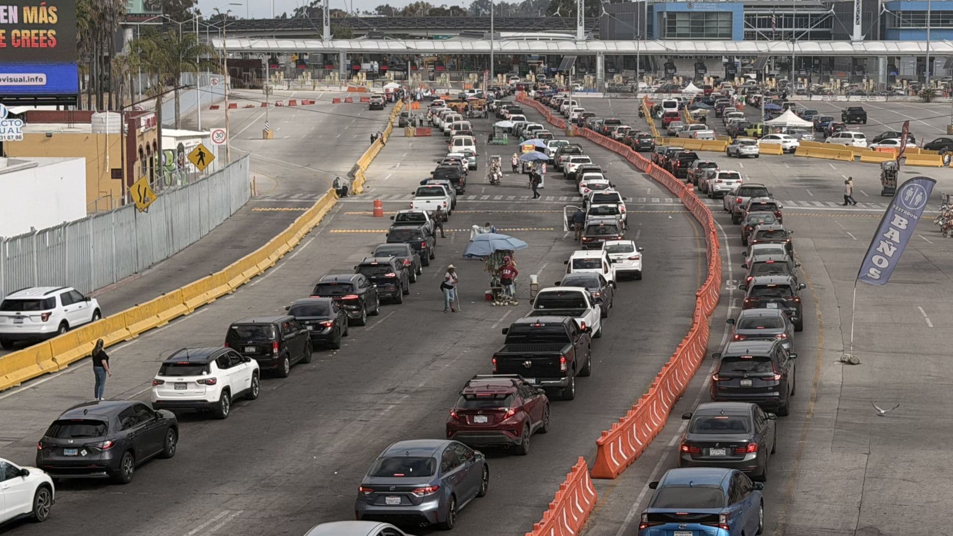 Cruce Fronterizo en Tijuana Hoy: Tiempo de Espera en las Garitas