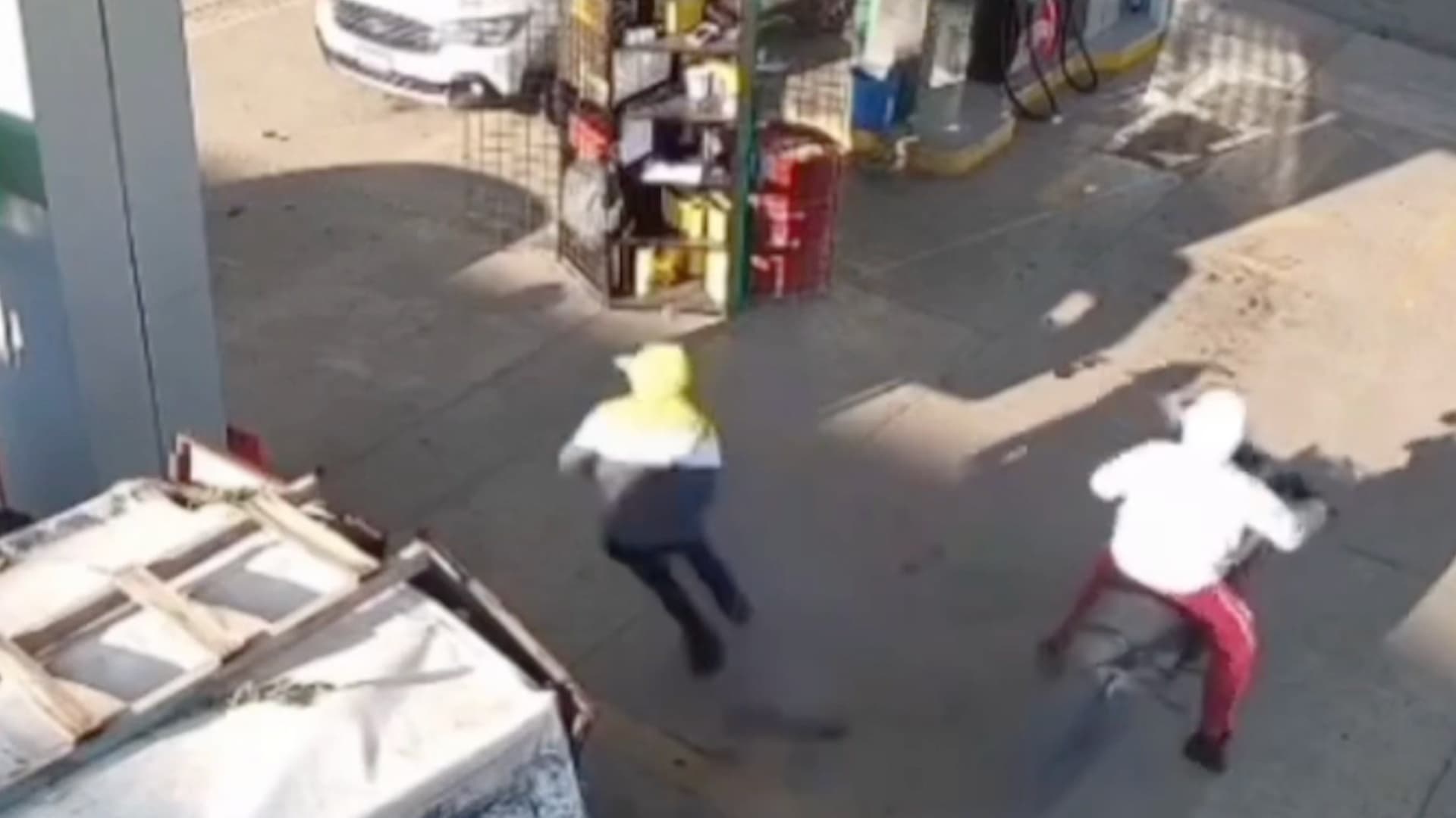 Conductores Denuncian Una Serie de Asaltos en Una Gasolinera en Salamanca.
