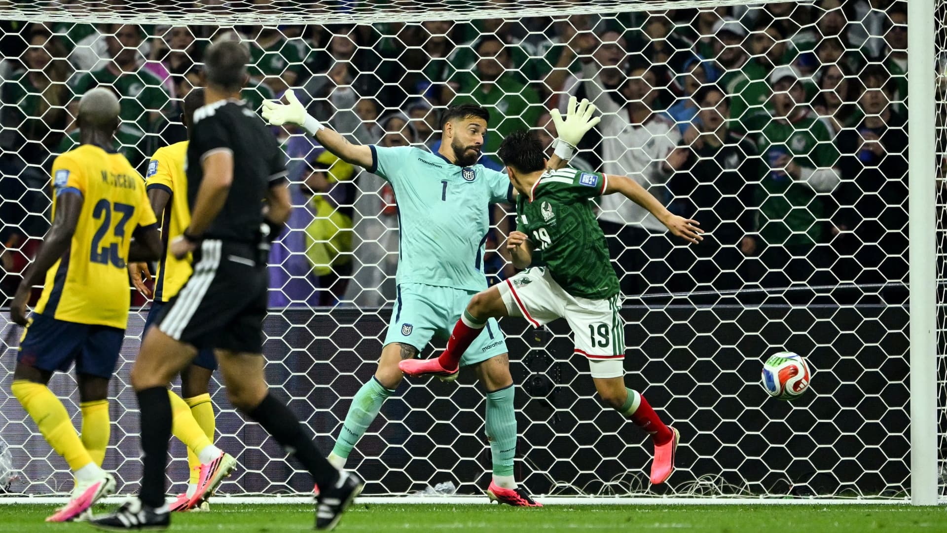 Mediocampista Gilberto Mora. Foto: AFP