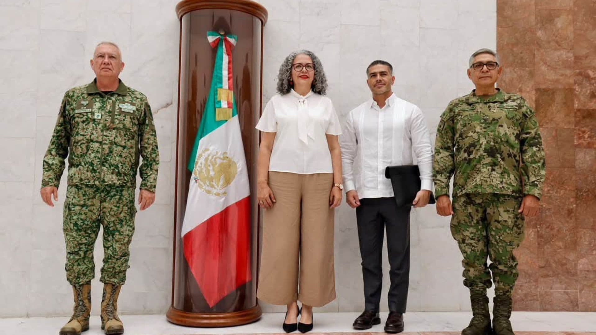 Gobernadora de Sinaloa con Harfuch y mandos de seguridad