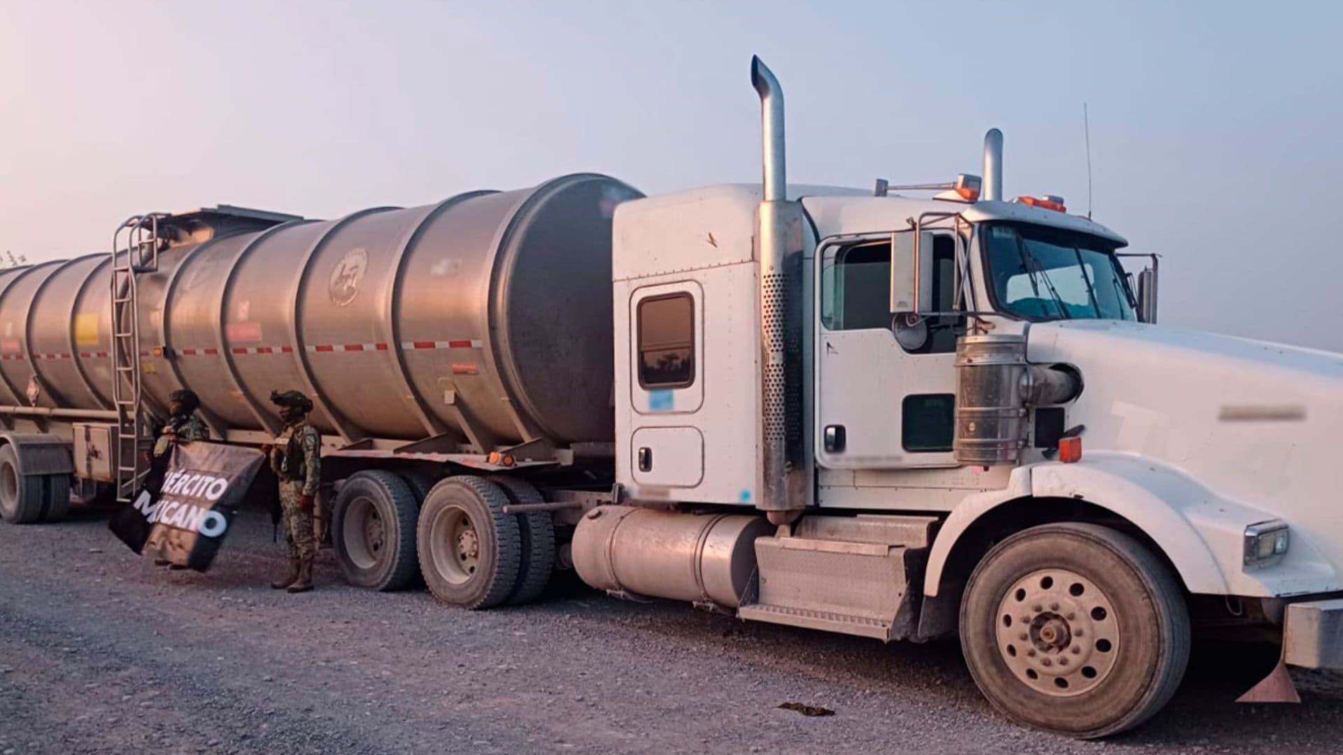 Ejército Asegura Unidad con 47 Mil Litros de Hidrocarburo en Reynosa, Tamaulipas