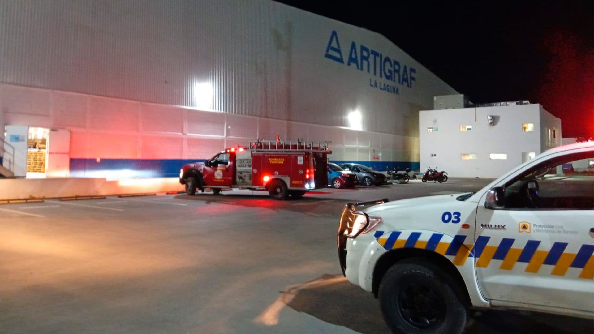 El trabajador sufrió de graves dentro de una empresa ubicada en Paseo de la Amistad en Torreón
