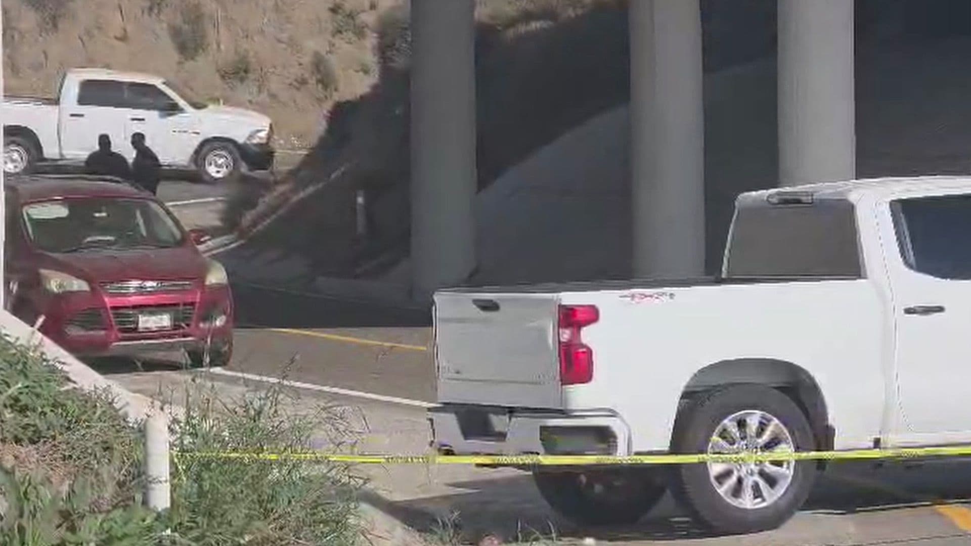 Localizan Cuerpo Dentro de Camioneta Abandonada en Carretera Tijuana-Rosarito