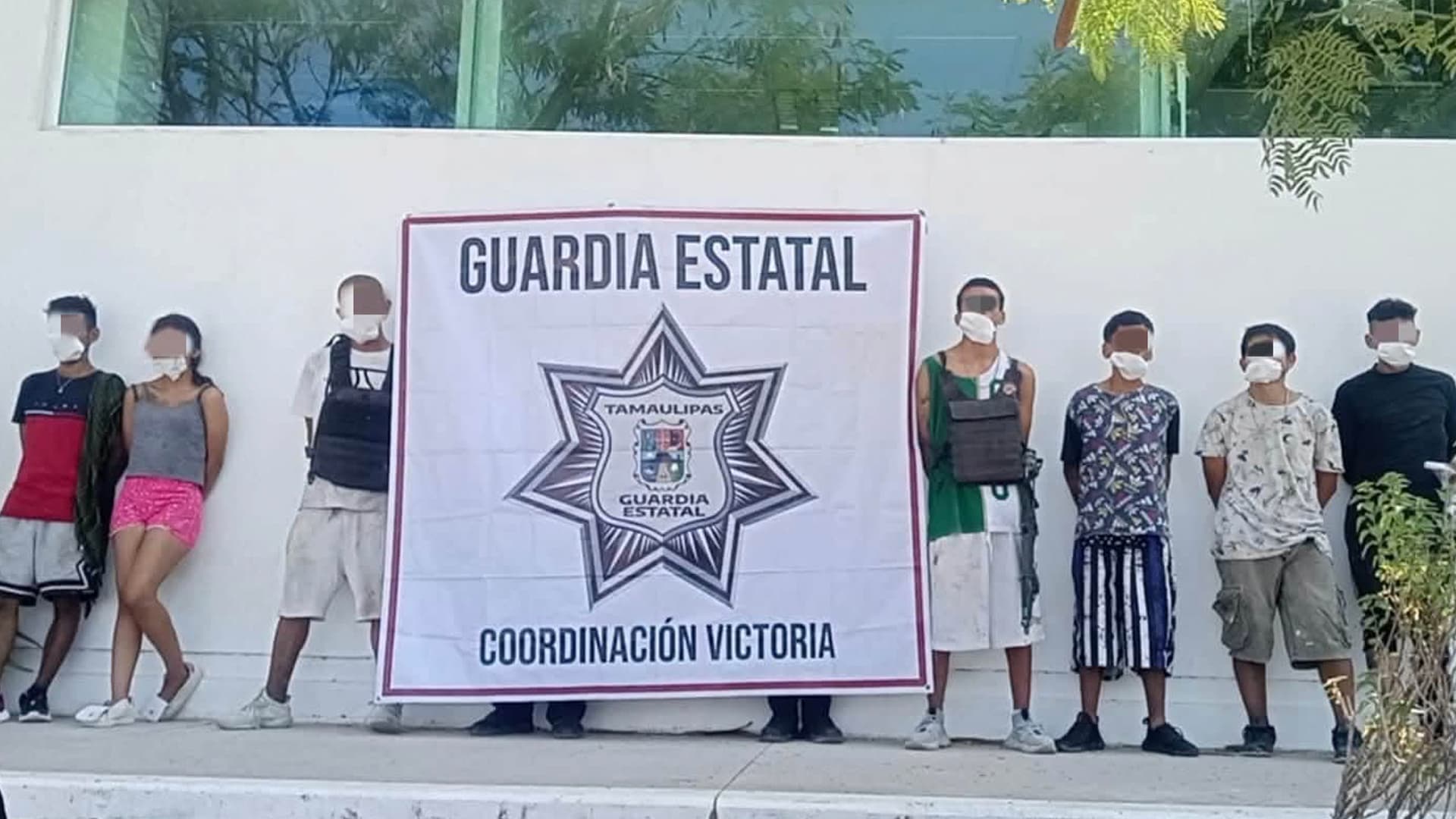 Detienen a Siete Personas por Presunto Allanamiento y Posesión de Droga en Ciudad Victoria