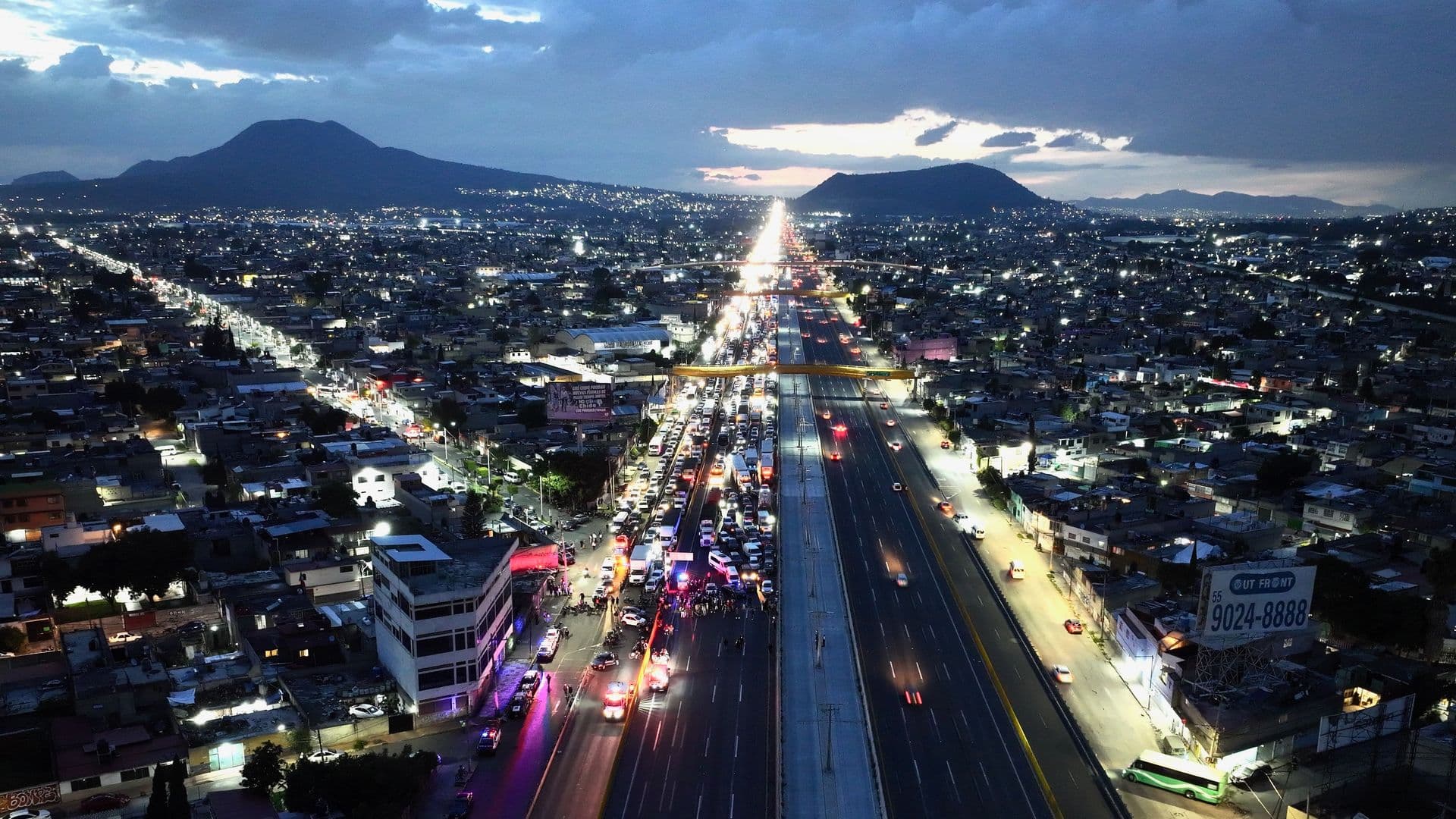 Bloqueo en la carretera México-Puebla