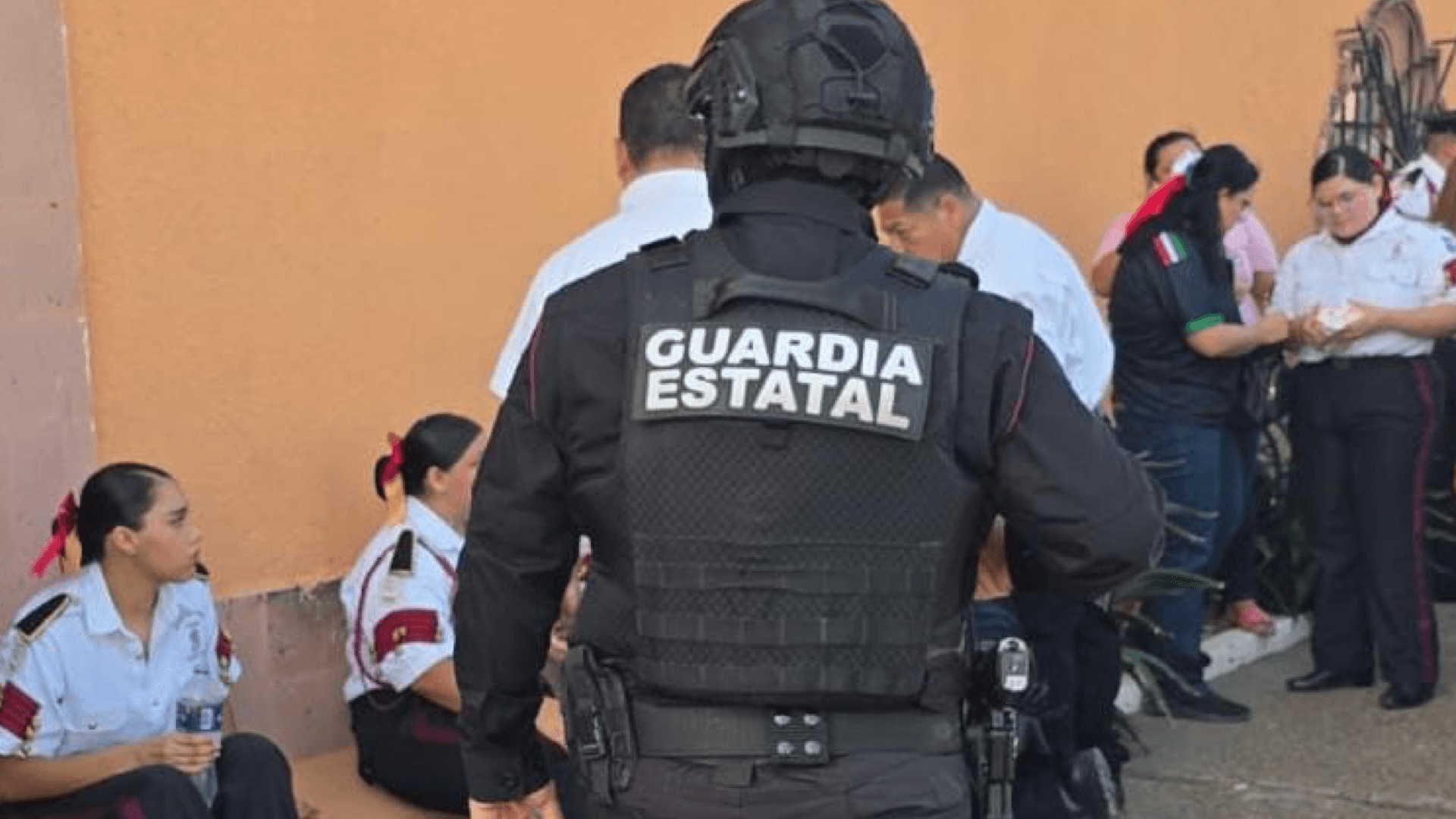 Cuatro Menores Sufren Descompensación Durante Desfile en Nuevo Laredo