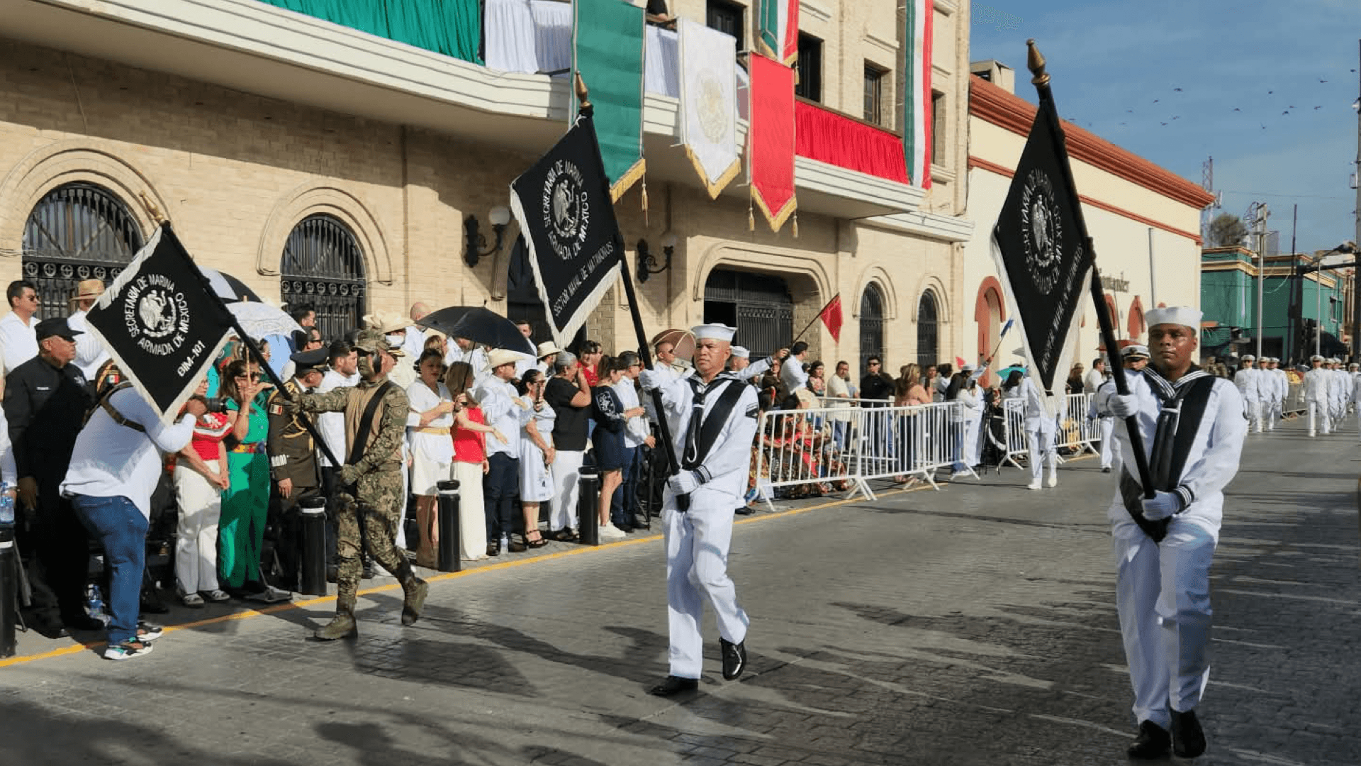 Desfile por la Independencia de México Reúne a Familias en Matamoros