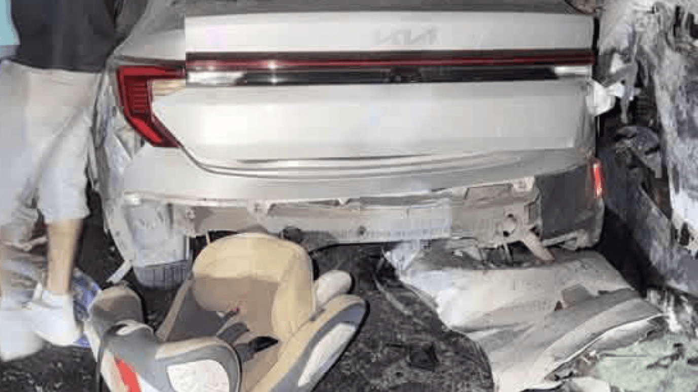 Reportan Choque de Auto Contra Autobús Incendiado en Carretera Matamoros-Reynosa
