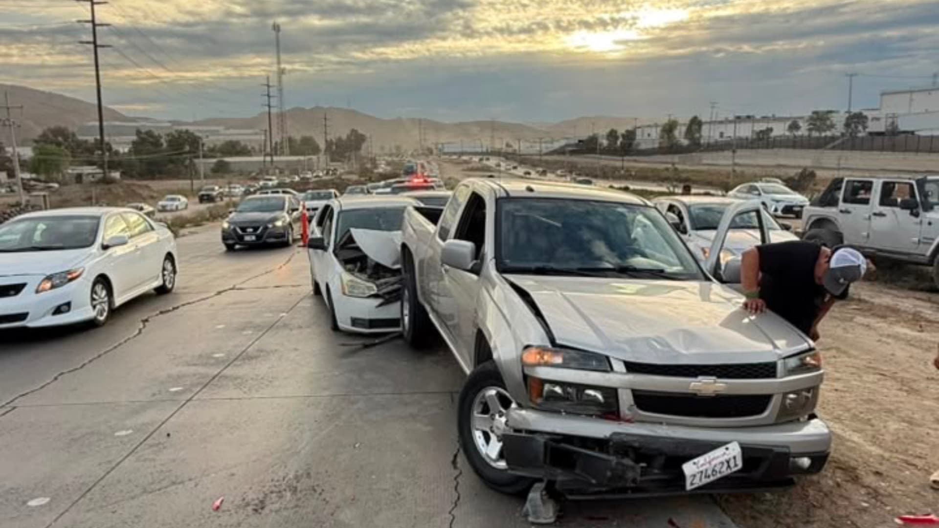 Accidente Múltiple en Bulevar 2000 de Tijuana Deja 21 Personas Lesionadas