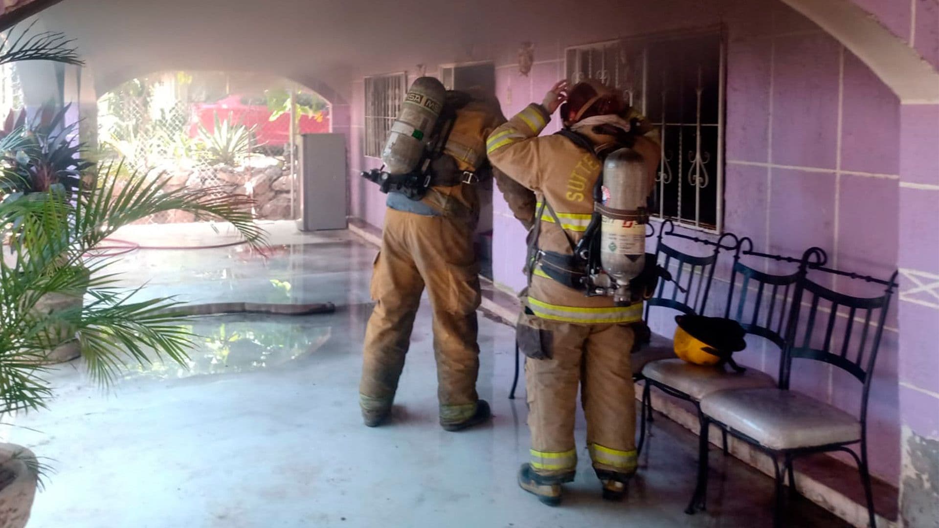 El incendio consumió la cocina y sala de la casa ubicada en la comunidad de Villa Juárez en Lerdo