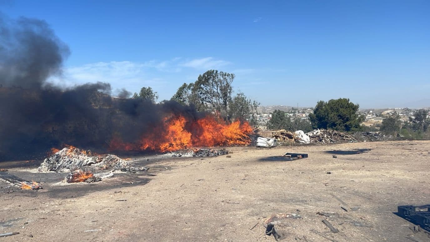 Incendios en Anexa Postal y Hacienda de las Delicias Movilizan a Bomberos de Tijuana