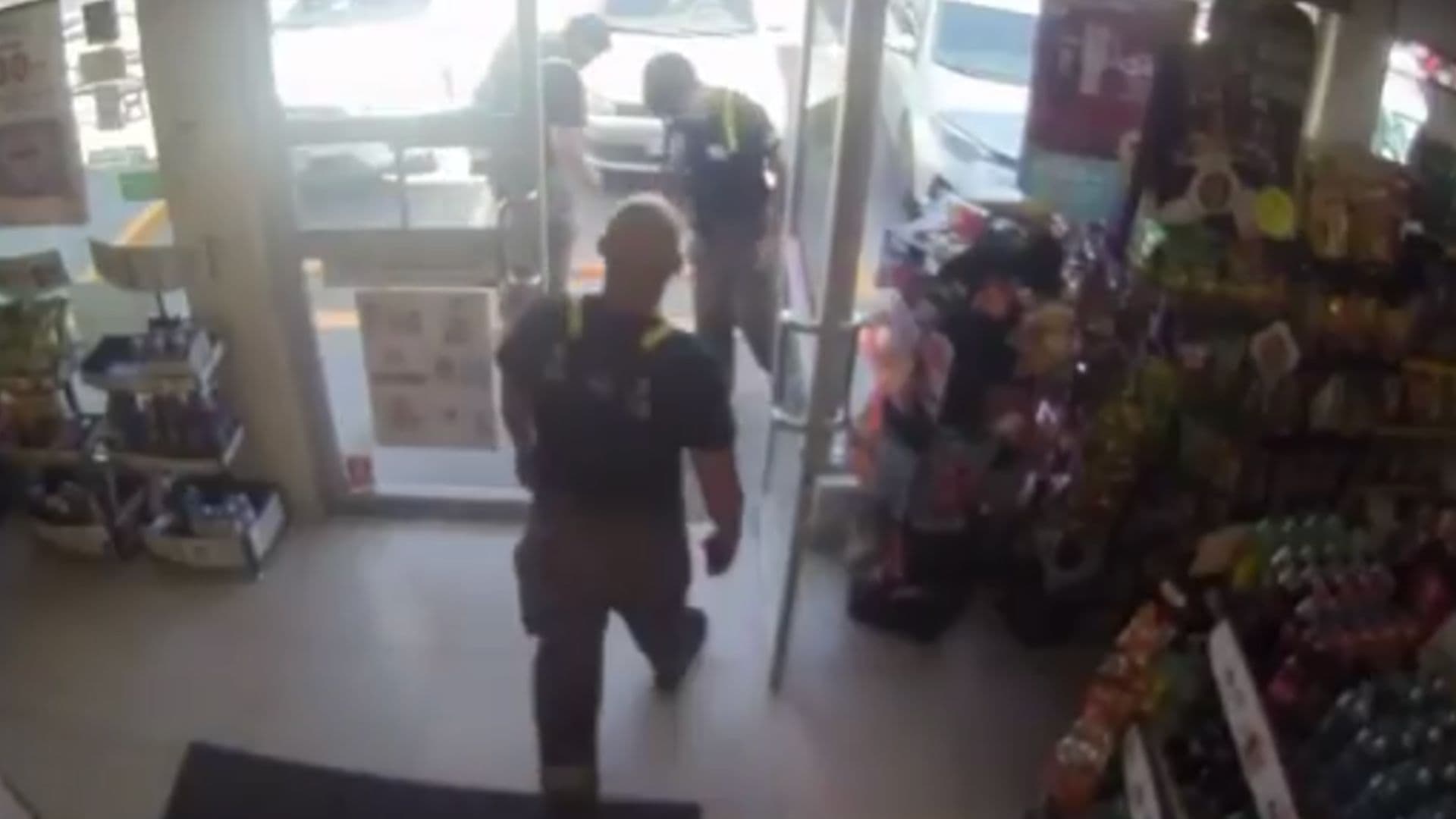 Niegan Entrada a Bomberos en OXXO de Hermosillo; Cadena Emite Comunicado