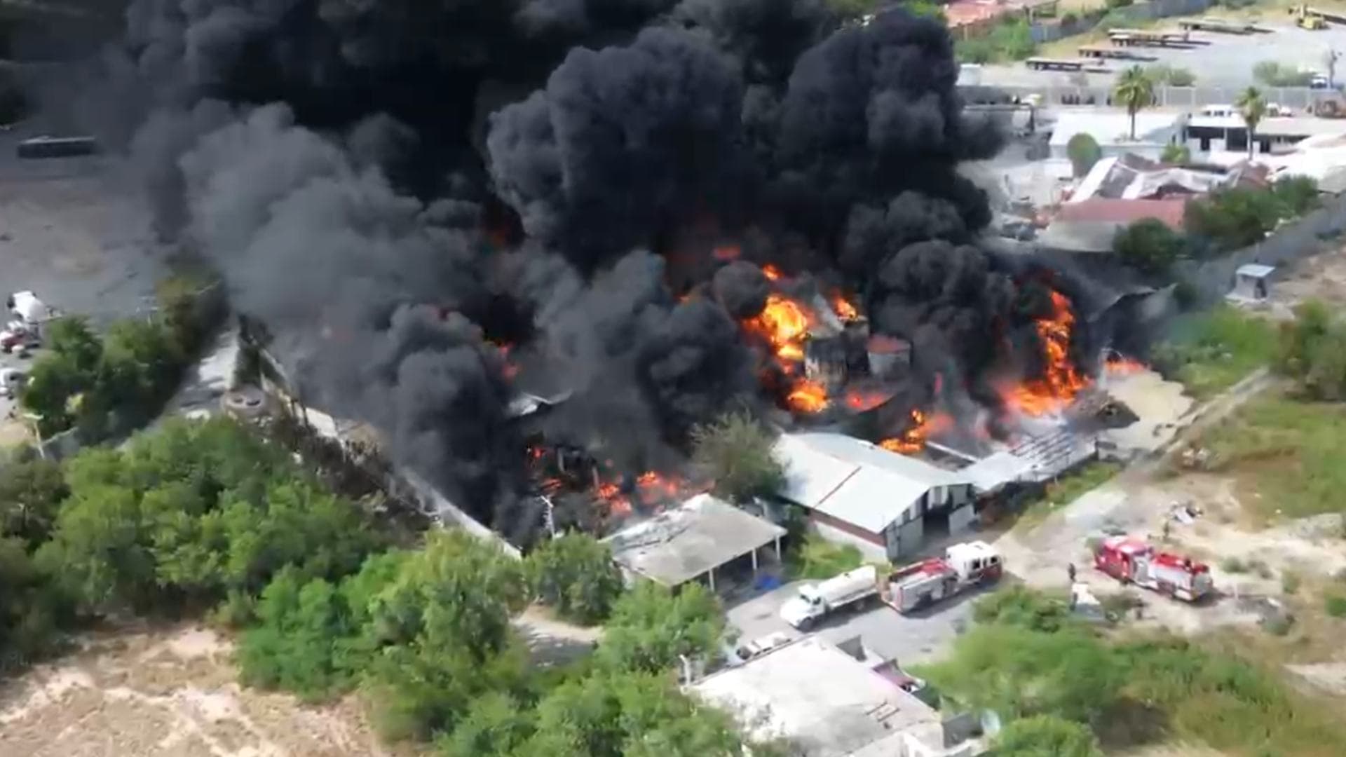 Se registró el incendio de una empresa aceitera en Zuazua, NL