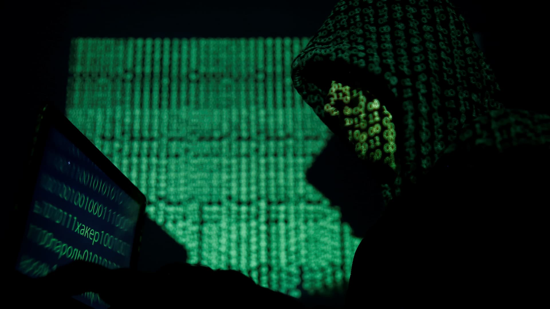 Usa Una Palabra Segura: Interpol Alerta por Videos con IA para Hacer Mensajes de Familiares