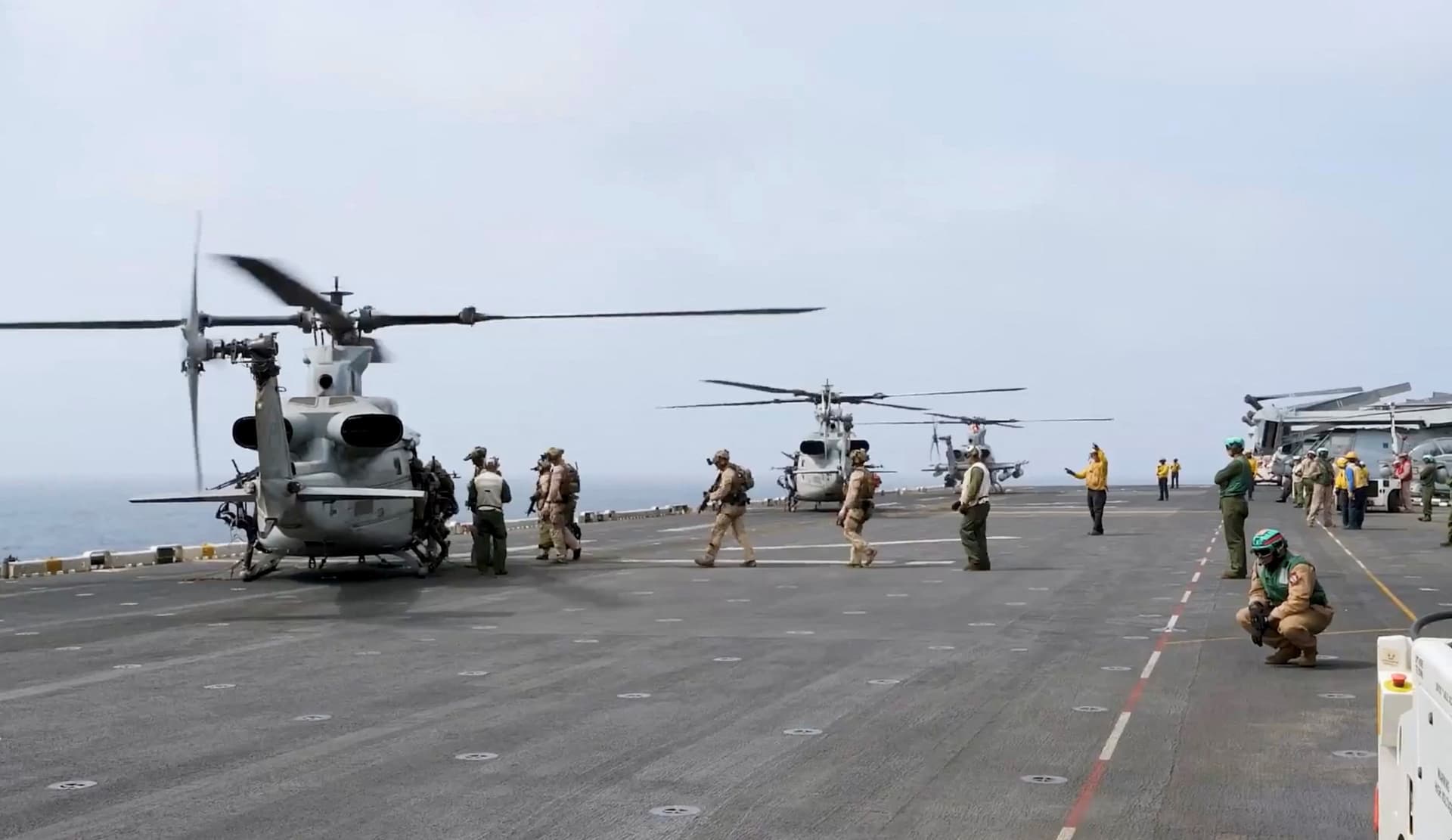 Estados Unidos Deja de Bombardear Irán y la República Islámica Igual Frena Ataques