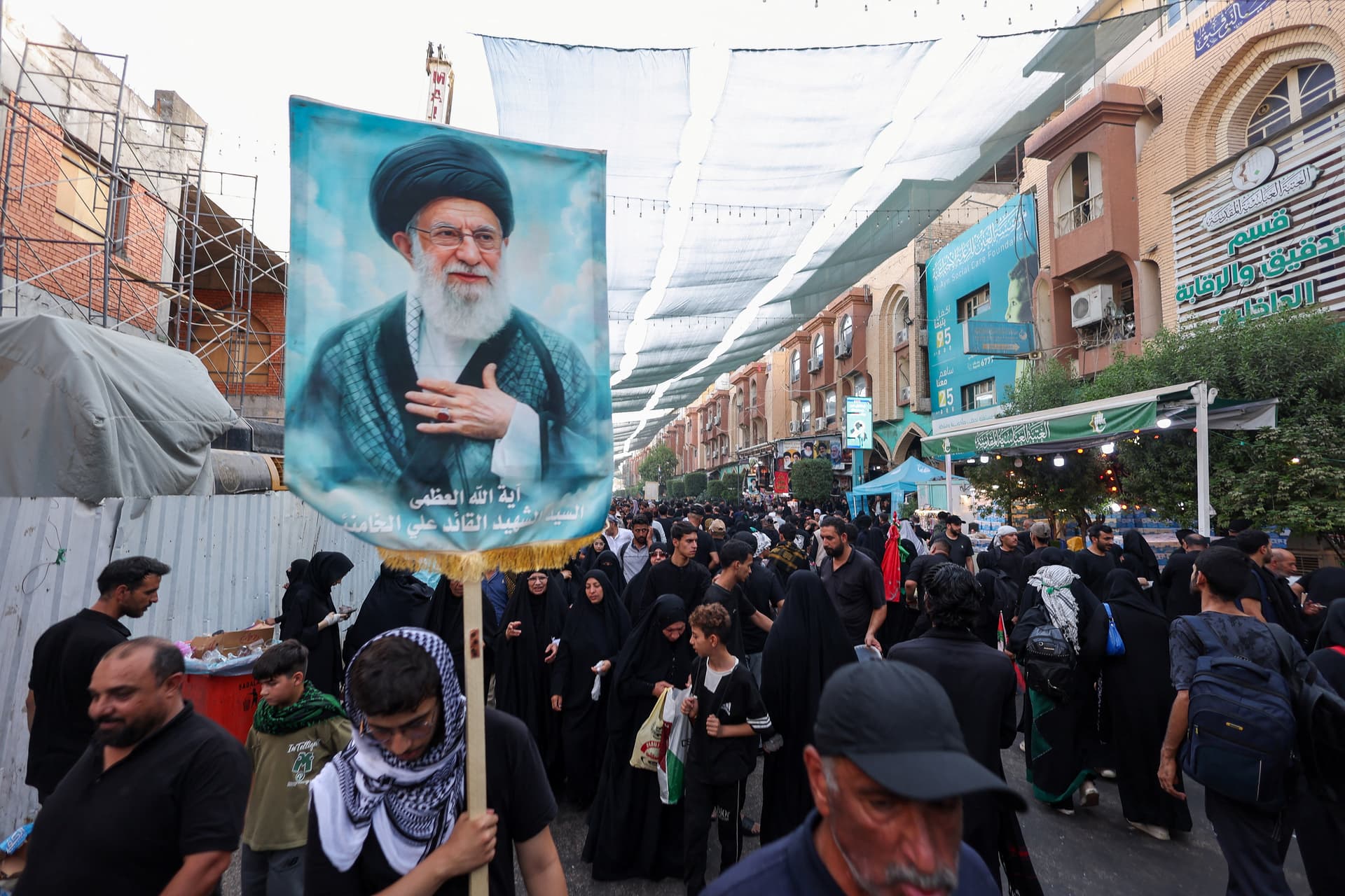 Irán Niega Negociaciones con Estados Unidos Pero Mantiene Diálogo con Omán Sobre Ormuz