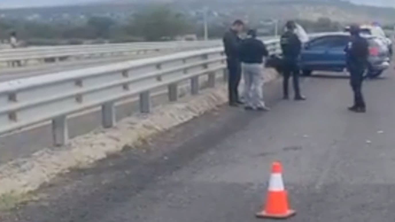 Muere Joven Atropellado Cuando Abanderaba un Accidente en Silao; Responsable Huyó.